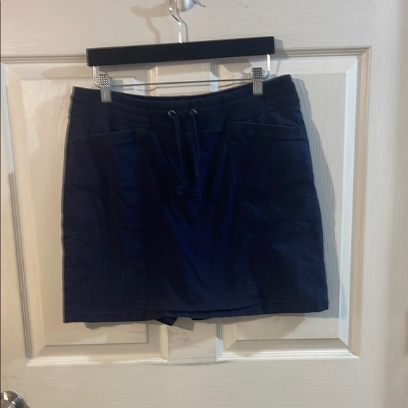 Croft & Barrow Navy Mini Skirt - Picture 1 of 6